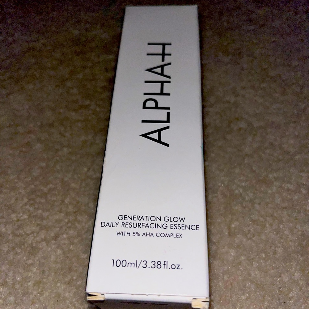 ALPHA-H Generation Glow Daily Resurfacing Essence